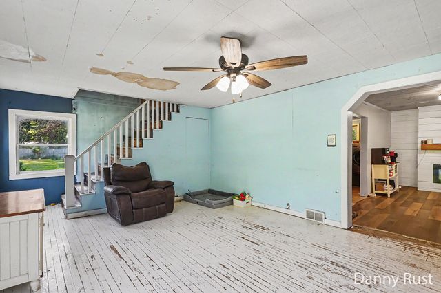 1430 Delz Drive, Laketon Twp, MI 49445