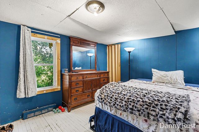 1430 Delz Drive, Laketon Twp, MI 49445
