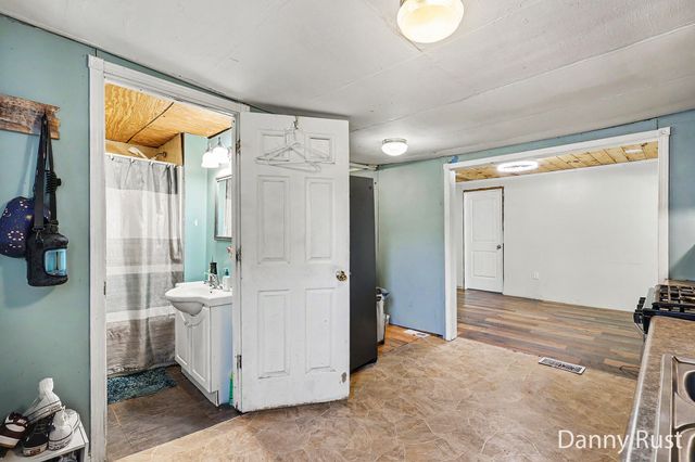 1430 Delz Drive, Laketon Twp, MI 49445