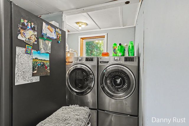 1430 Delz Drive, Laketon Twp, MI 49445