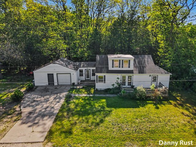 1430 Delz Drive, Laketon Twp, MI 49445