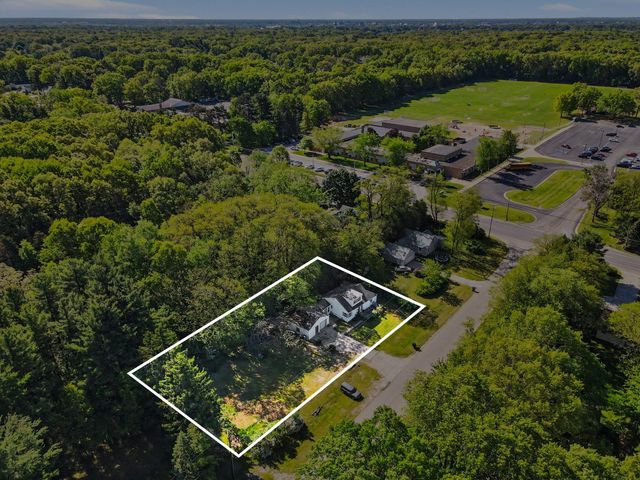 1430 Delz Drive, Laketon Twp, MI 49445