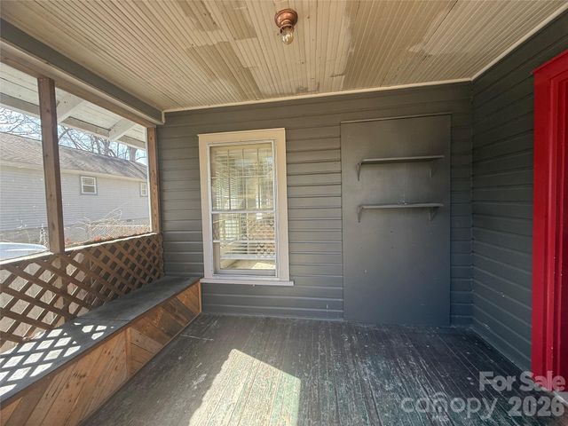 25 Craig Circle, Asheville, NC 28805