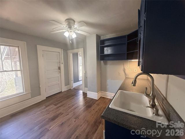 25 Craig Circle, Asheville, NC 28805