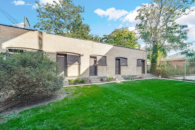 1758 E 72nd Street, Chicago, IL 60649