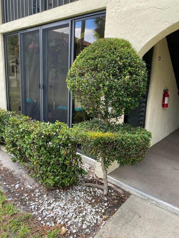 5990 Pine Cone Court C-1, Greenacres, FL 33463