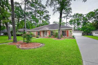 2910 Colonial Drive, Dickinson, TX 77539