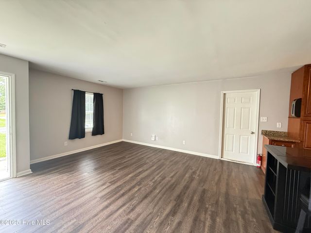 610 Winchester Road, Jacksonville, NC 28546