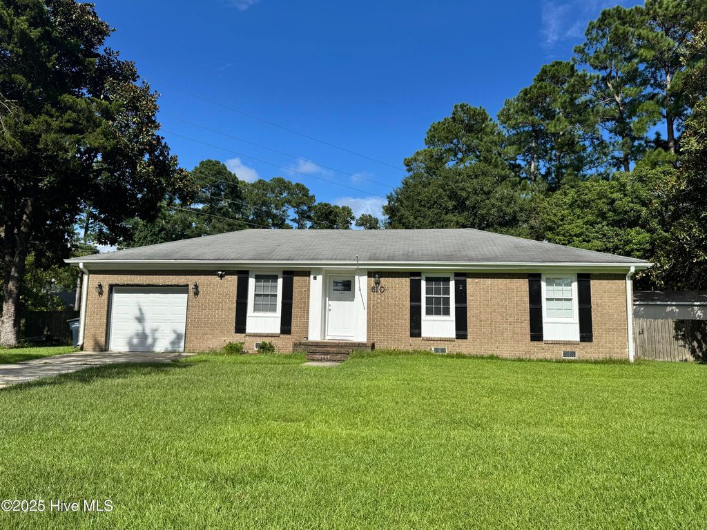 610 Winchester Road, Jacksonville, NC 28546
