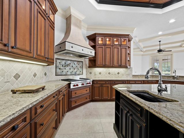 3129 FOUNDERS CLUB DRIVE, Sarasota, FL 34240