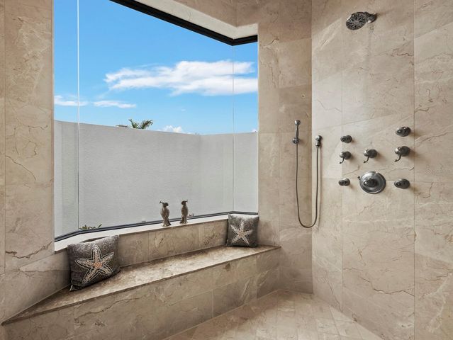 3129 FOUNDERS CLUB DRIVE, Sarasota, FL 34240