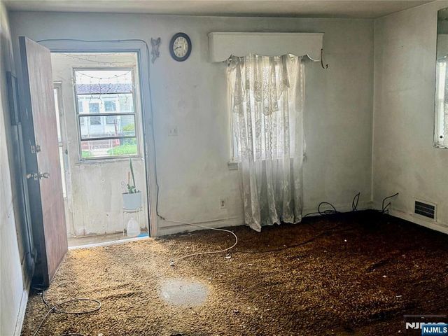 72-74 Hanford Street, Newark, NJ 07114