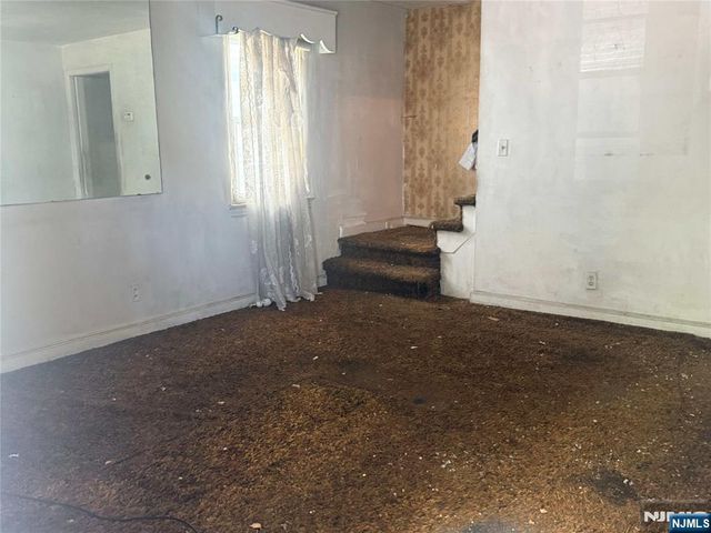 72-74 Hanford Street, Newark, NJ 07114