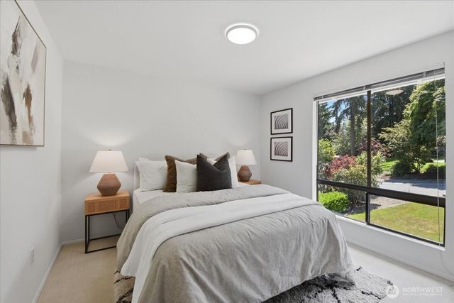 17816 NE 12th Street, Bellevue, WA 98008