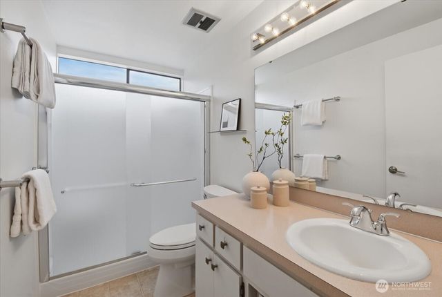 17816 NE 12th Street, Bellevue, WA 98008