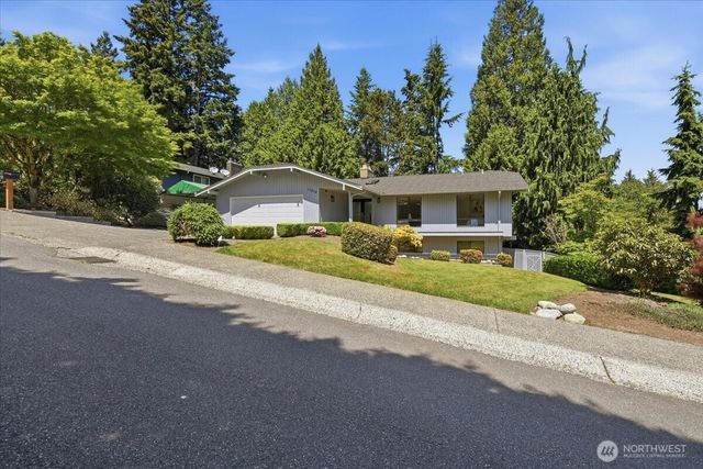 17816 NE 12th Street, Bellevue, WA 98008