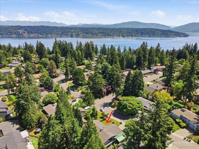 17816 NE 12th Street, Bellevue, WA 98008