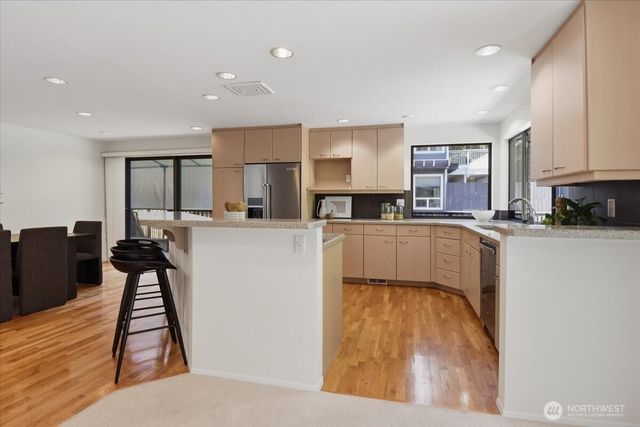 17816 NE 12th Street, Bellevue, WA 98008