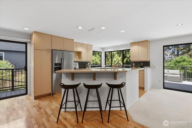 17816 NE 12th Street, Bellevue, WA 98008
