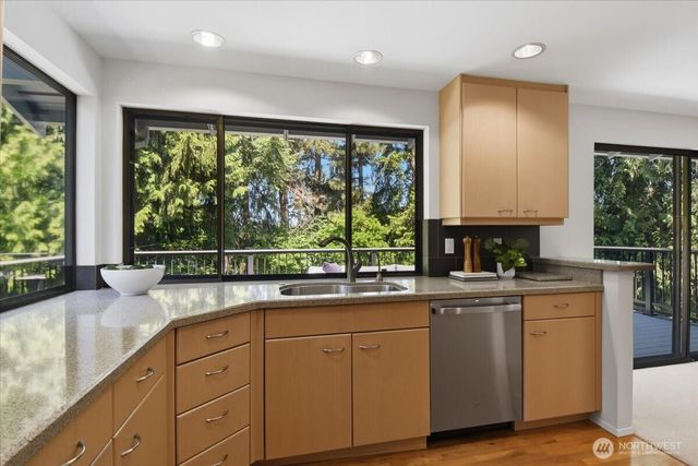17816 NE 12th Street, Bellevue, WA 98008