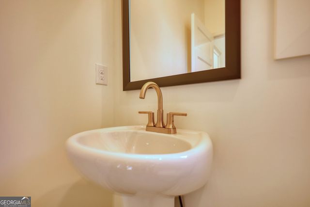 132 Loyd Road, Mansfield, GA 30055