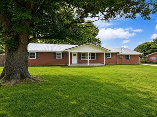 87 Eaton Ln, Manchester, TN 37355