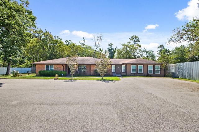 5302 Treaschwig Road, Spring, TX 77373