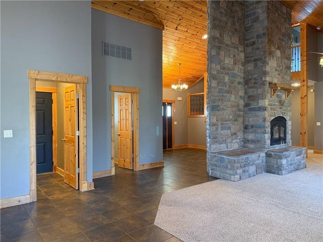 1028 N 600 Road, Baldwin City, KS 66006