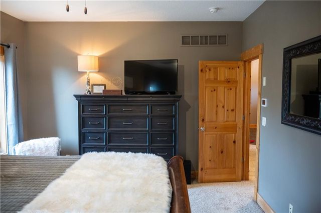 1028 N 600 Road, Baldwin City, KS 66006