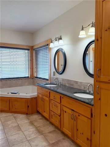 1028 N 600 Road, Baldwin City, KS 66006