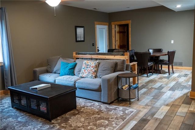 1028 N 600 Road, Baldwin City, KS 66006