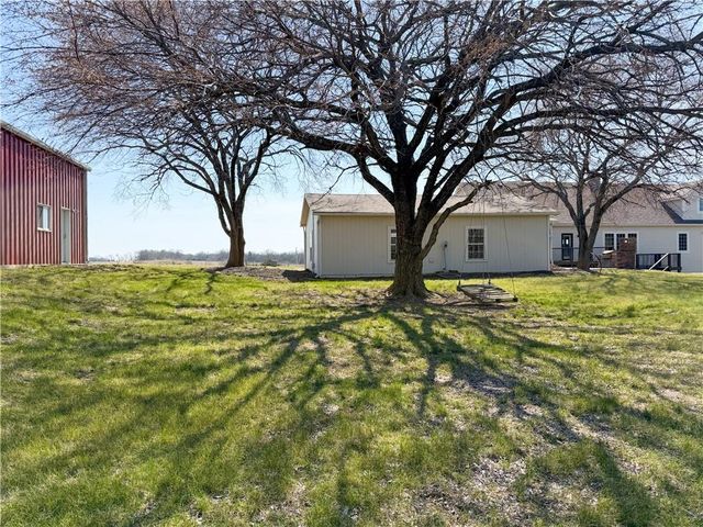 1028 N 600 Road, Baldwin City, KS 66006