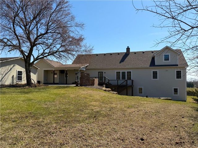 1028 N 600 Road, Baldwin City, KS 66006