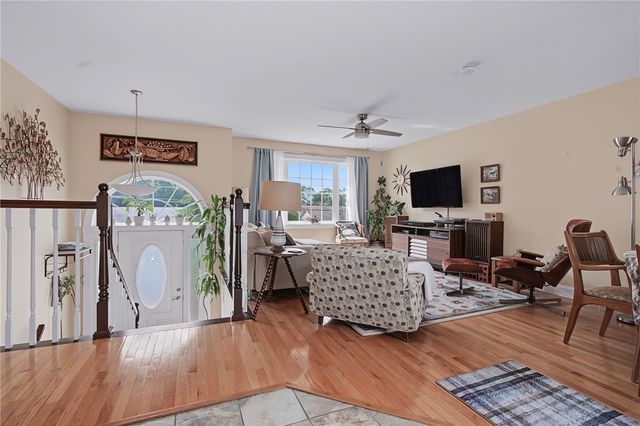 45 Oakwood Avenue, Providence, RI 02909
