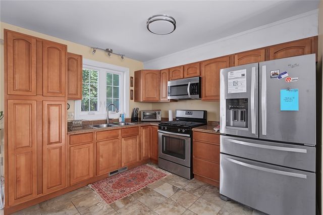 45 Oakwood Avenue, Providence, RI 02909