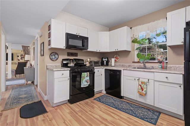 45 Oakwood Avenue, Providence, RI 02909