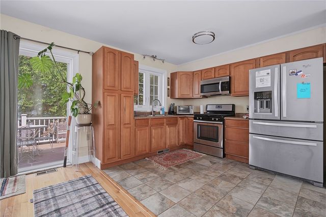 45 Oakwood Avenue, Providence, RI 02909