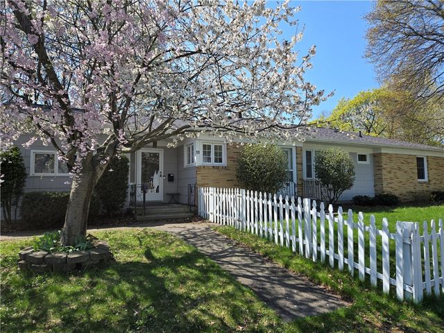 11 Smyles Drive, Irondequoit, NY 14609