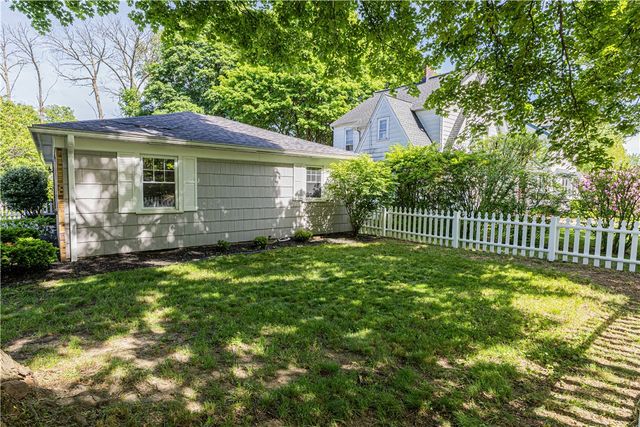11 Smyles Drive, Irondequoit, NY 14609