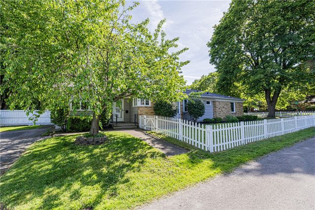 11 Smyles Drive, Irondequoit, NY 14609