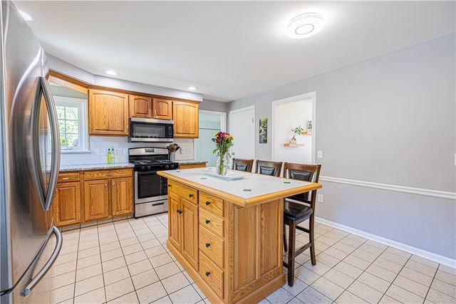 11 Smyles Drive, Irondequoit, NY 14609