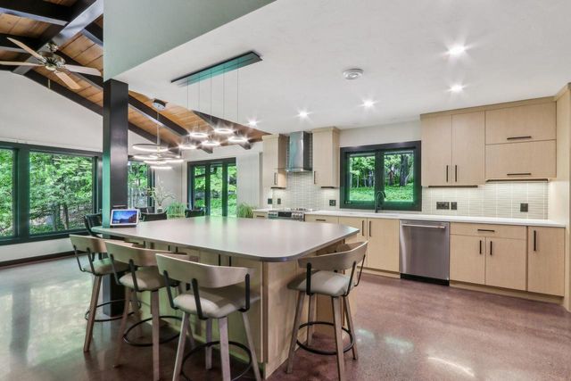 1265 Valley Ridge DRIVE, Brookfield, WI 53005