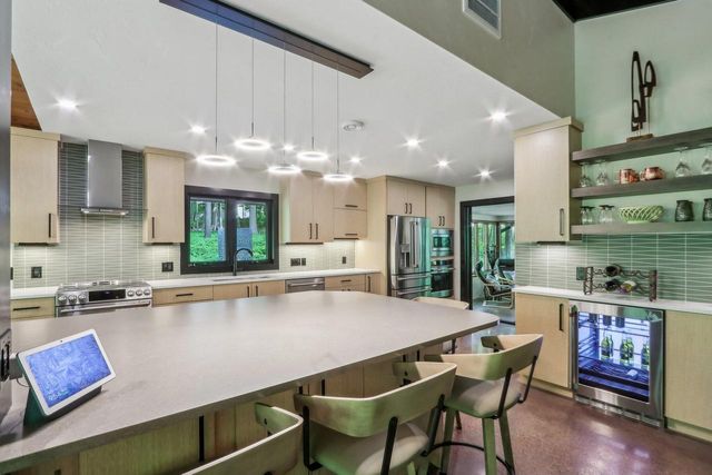 1265 Valley Ridge DRIVE, Brookfield, WI 53005