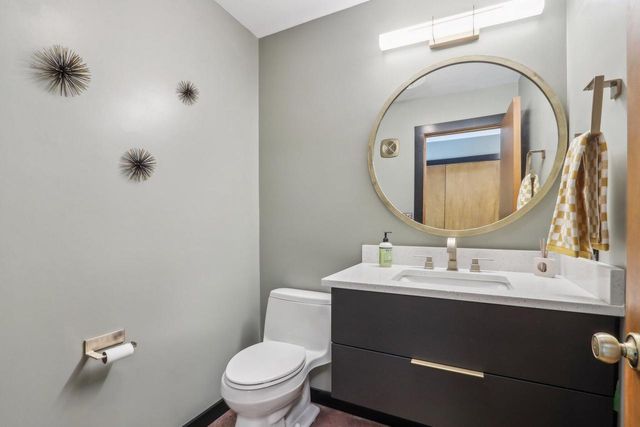 1265 Valley Ridge DRIVE, Brookfield, WI 53005