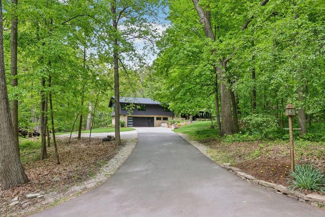 1265 Valley Ridge DRIVE, Brookfield, WI 53005