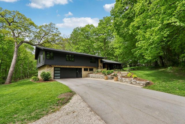 1265 Valley Ridge DRIVE, Brookfield, WI 53005