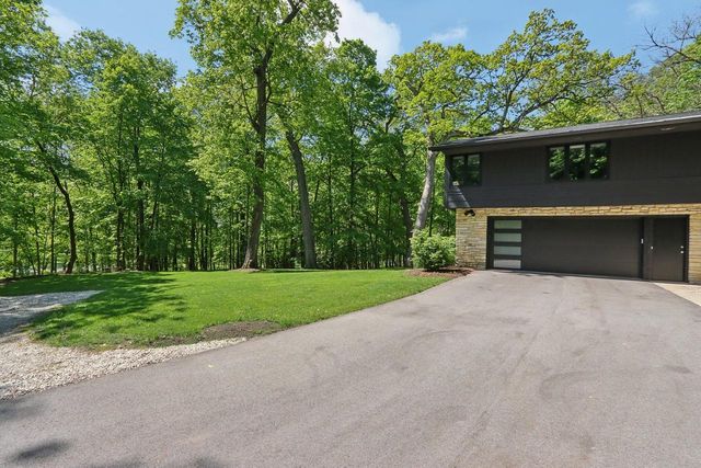 1265 Valley Ridge DRIVE, Brookfield, WI 53005