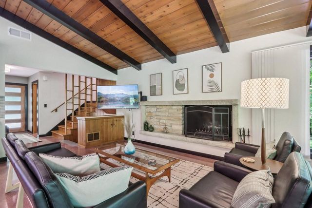 1265 Valley Ridge DRIVE, Brookfield, WI 53005