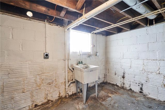 970 Hunt Street, Akron, OH 44306