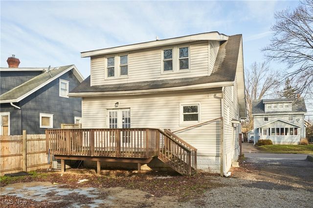 970 Hunt Street, Akron, OH 44306